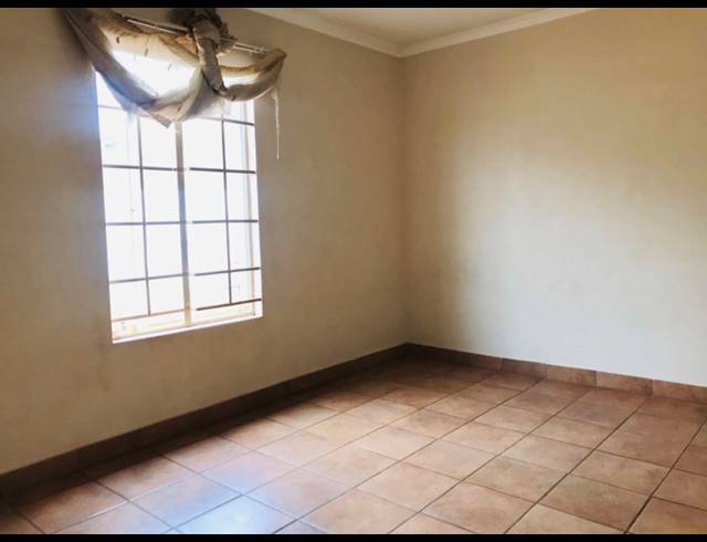 2 BEDROOM FREEHOLD FOR SALE IN SKY CITY